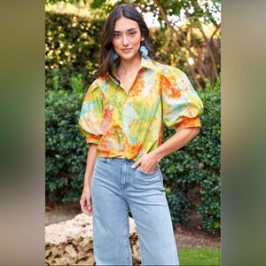 Finley Size M “Bomba”Monet floral print blouse with a front-twist hem